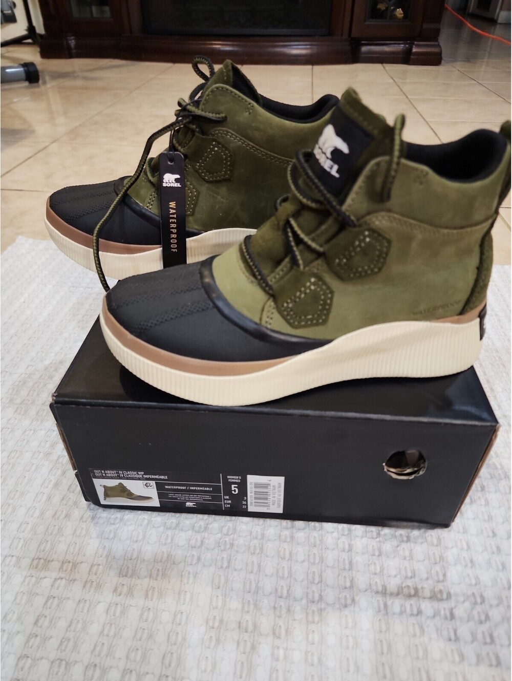SOREL Women's Out N About IV Waterproof Boots Color: Utility Green/Black Size 5